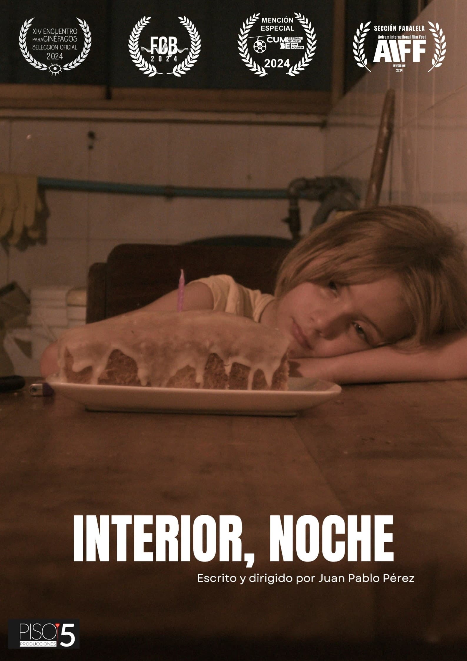 Interior, Noche